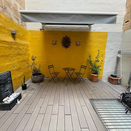 Valletta Collection - Merchant Str Apartment With Large Yard Exterior photo